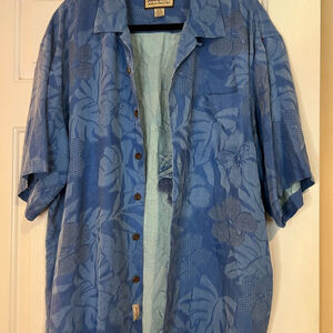 Jamaica Jazz 100% Silk Blue Floral Button-Up Shirt